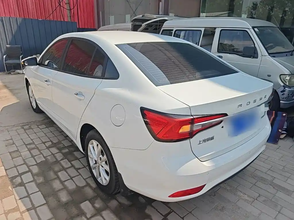 Roewe i5 — фото 5