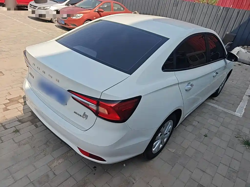 Roewe i5 — фото 7