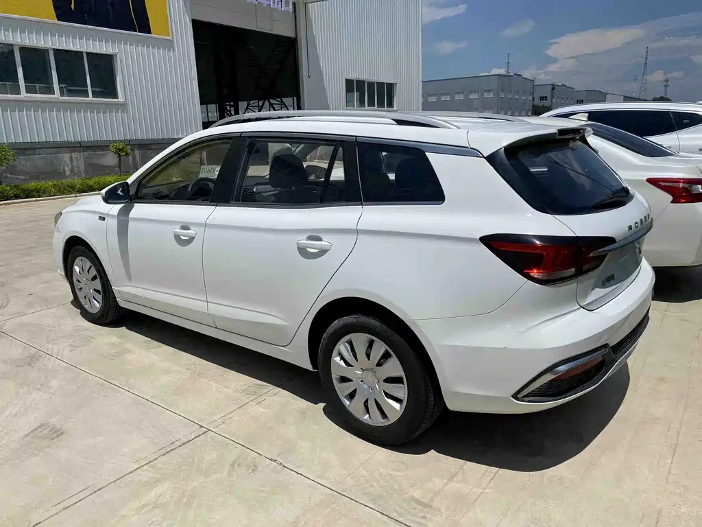 Roewe Ei5 — фото 3