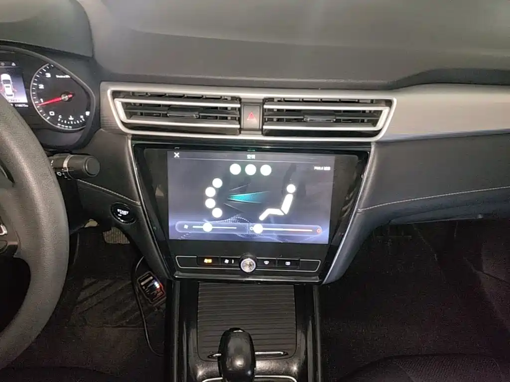 Roewe i5 — фото 13