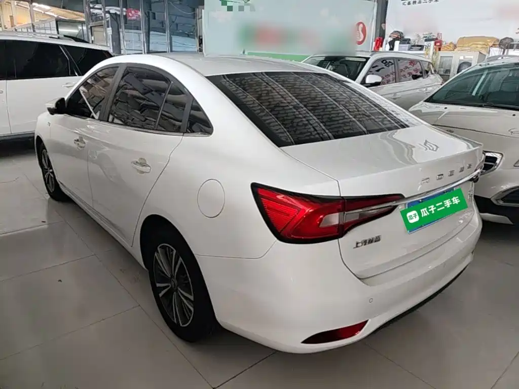 Roewe i5 — фото 5