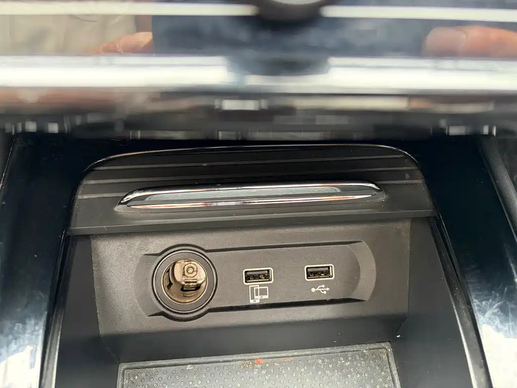 Roewe i5 — фото 29
