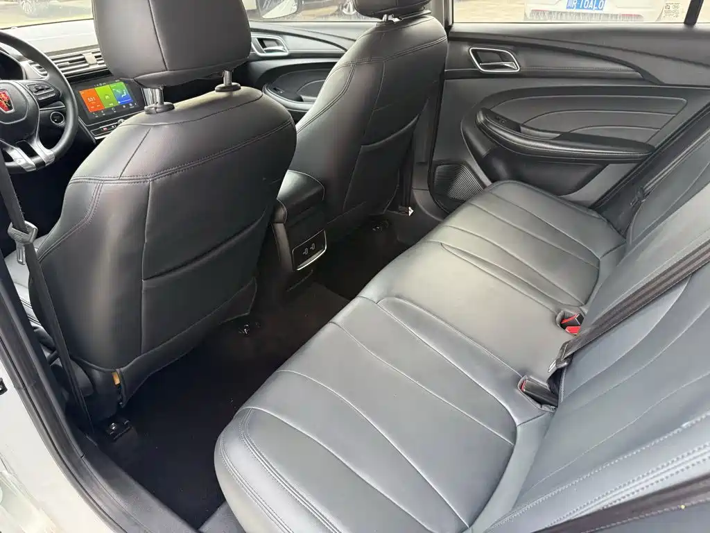 Roewe i5 — фото 5