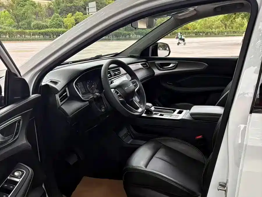 Roewe RX5 — фото 4