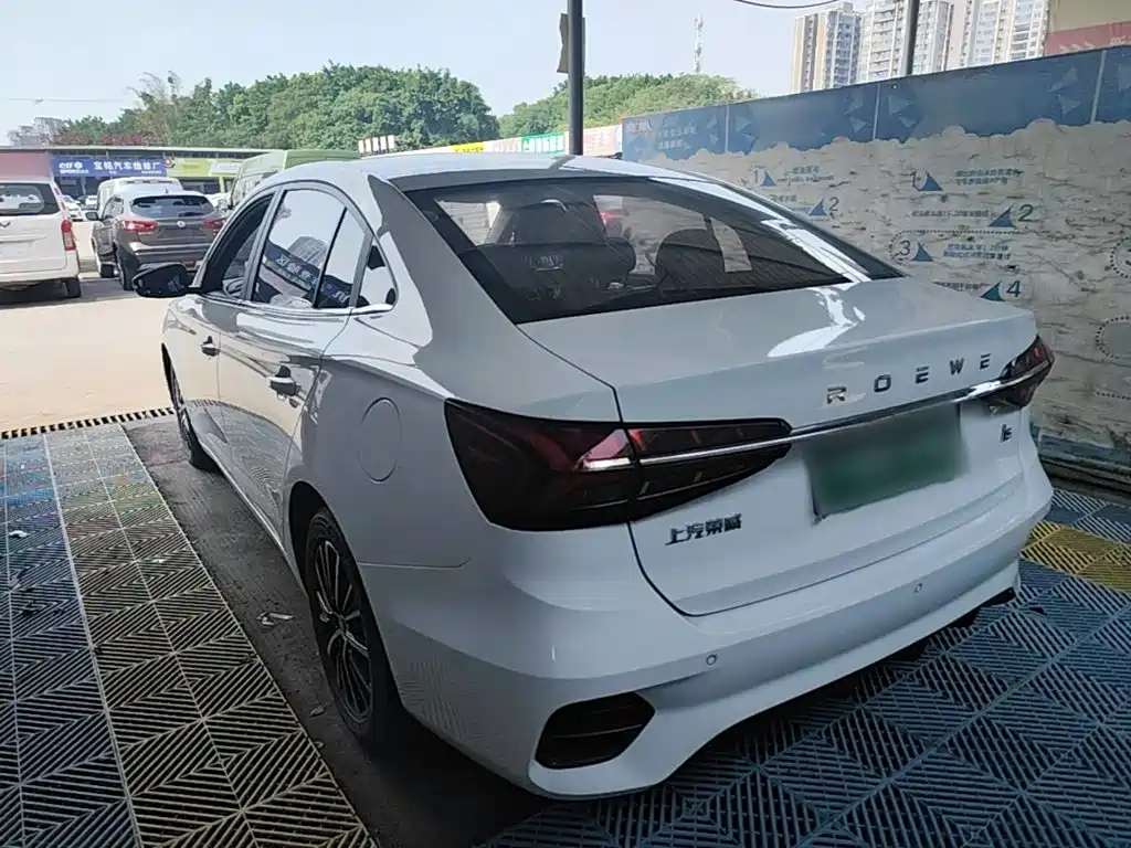 Roewe i5 — фото 5