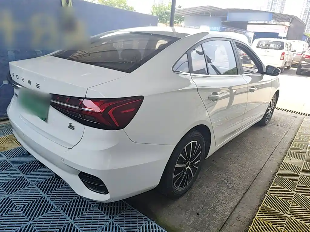Roewe i5 — фото 7