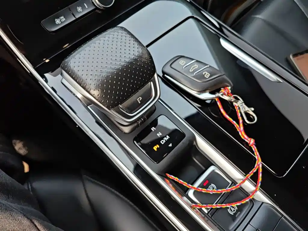 Roewe RX5 MAX — фото 10