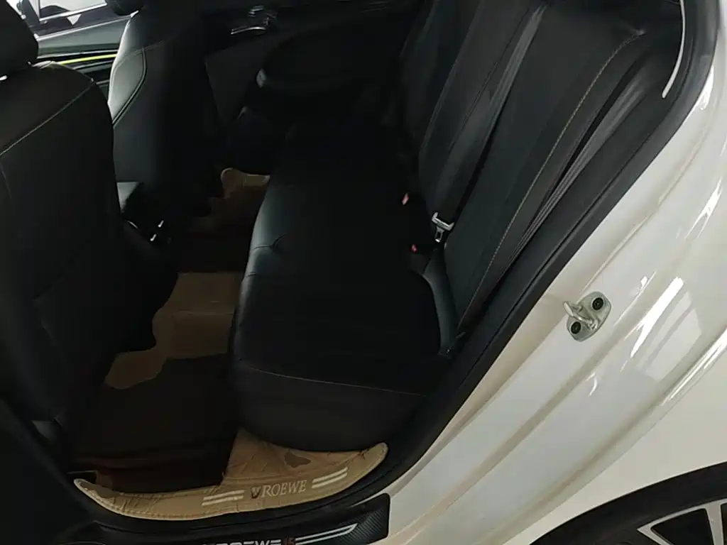 Roewe i5 — фото 17