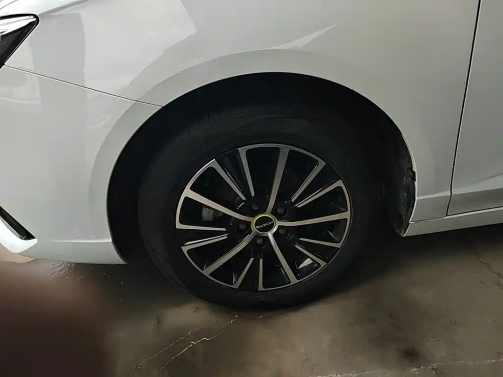 Roewe i5 — фото 23