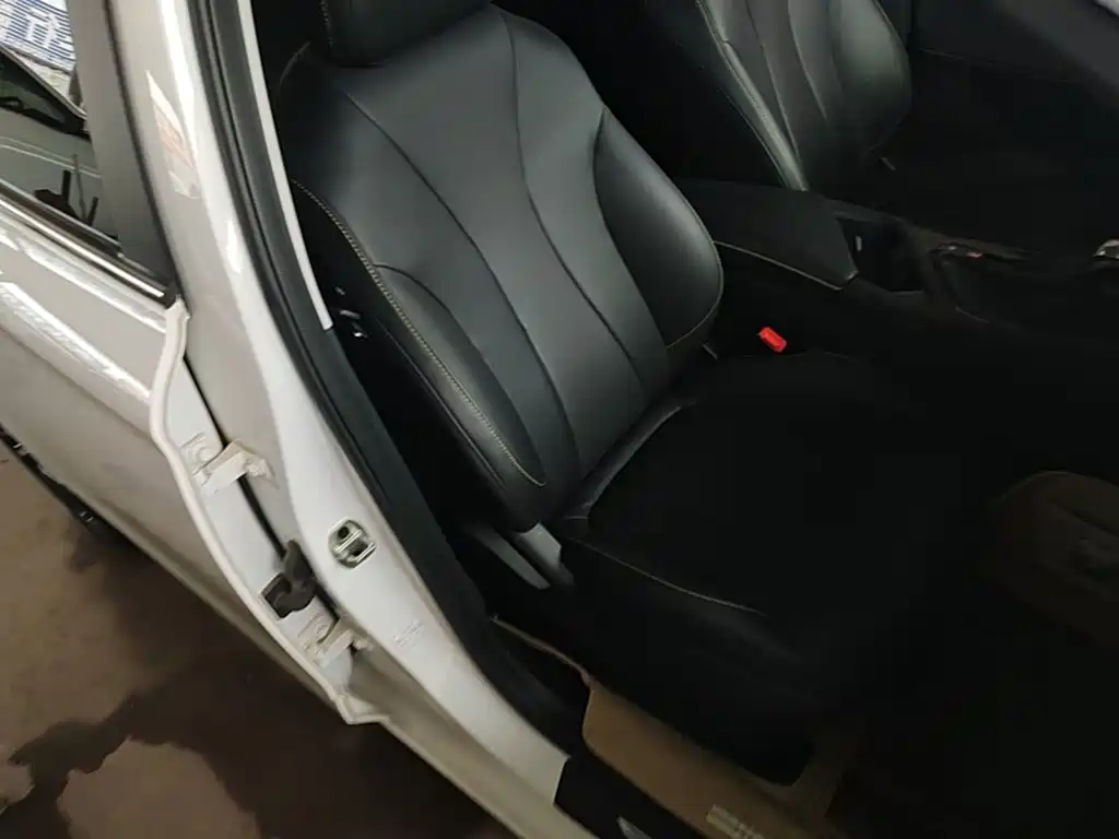 Roewe i5 — фото 25