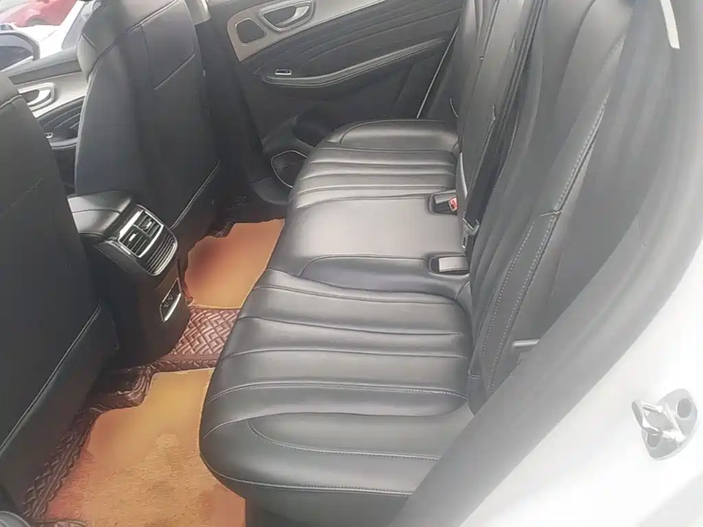 Roewe RX5 MAX — фото 17