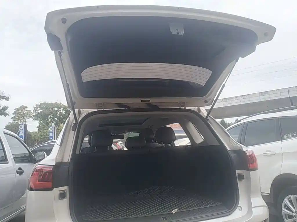 Roewe RX5 MAX — фото 19