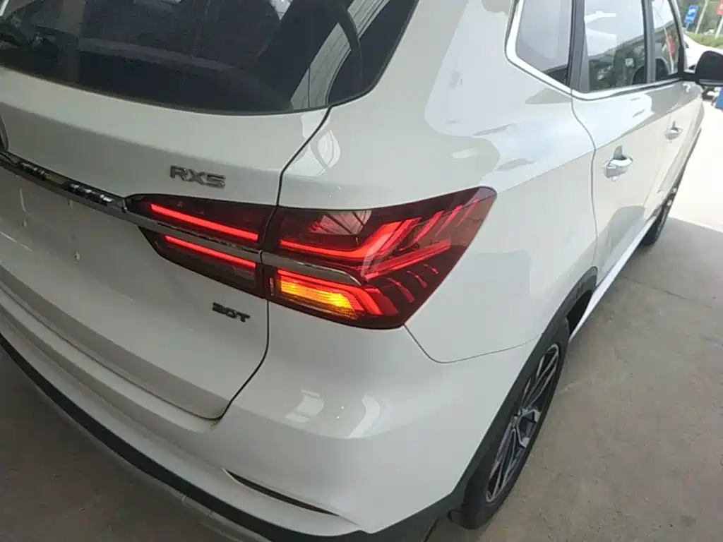 Roewe RX5 — фото 8