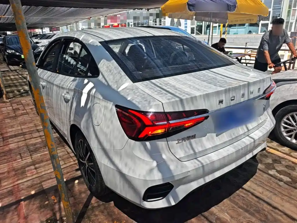 Roewe i5 — фото 5