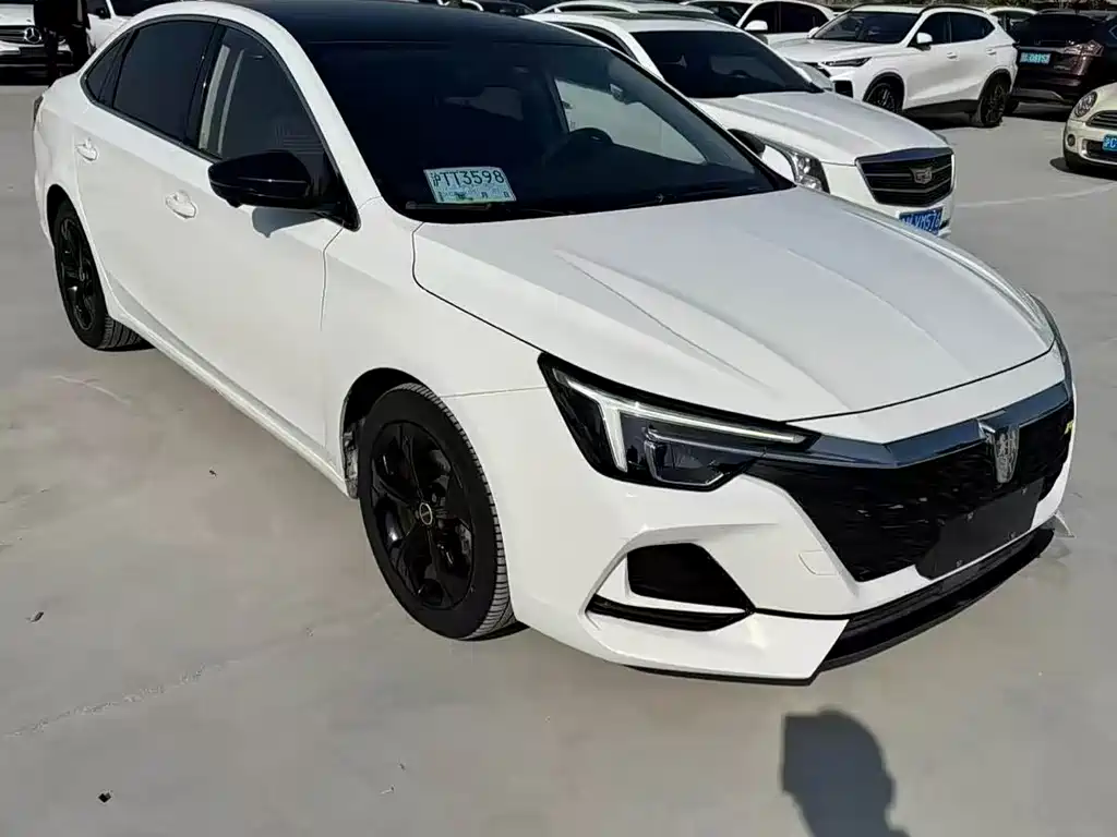 Roewe i6 MAX New Energy — фото 3