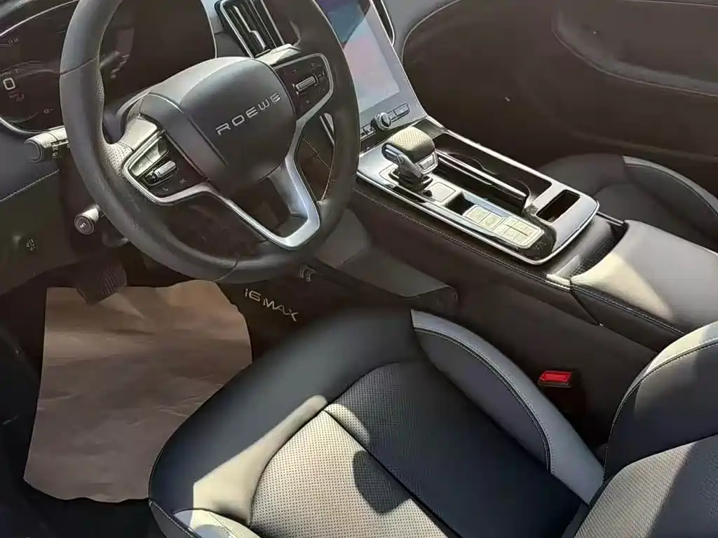 Roewe i6 MAX New Energy — фото 4