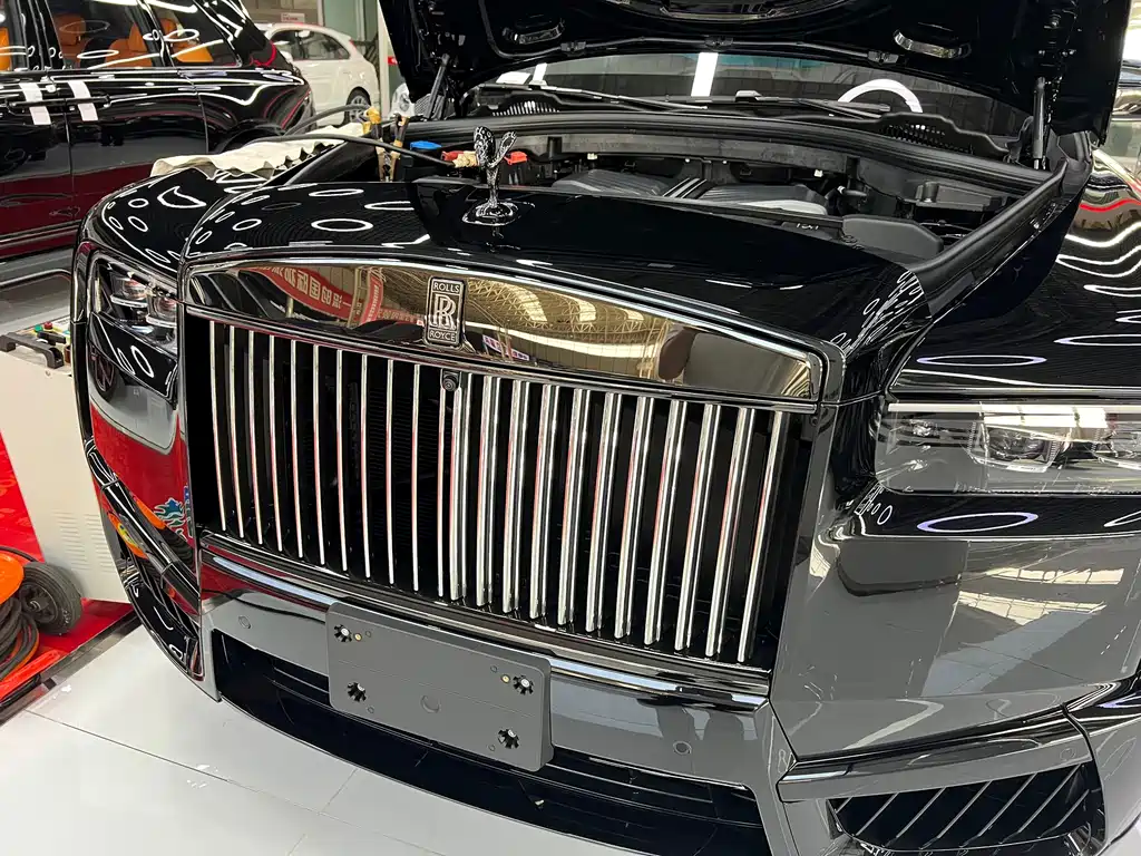 Rolls-Royce Cullinan — фото 7