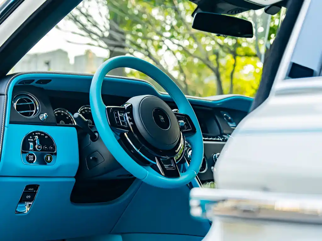 Rolls-Royce Cullinan — фото 11
