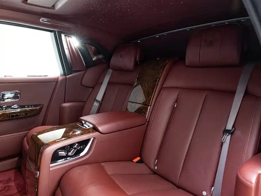 Rolls-Royce Phantom — фото 11