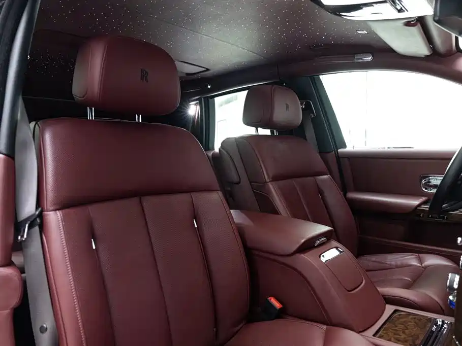 Rolls-Royce Phantom — фото 18