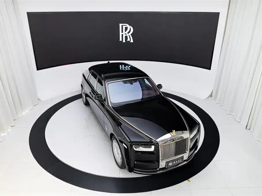 Rolls-Royce Phantom — фото 25