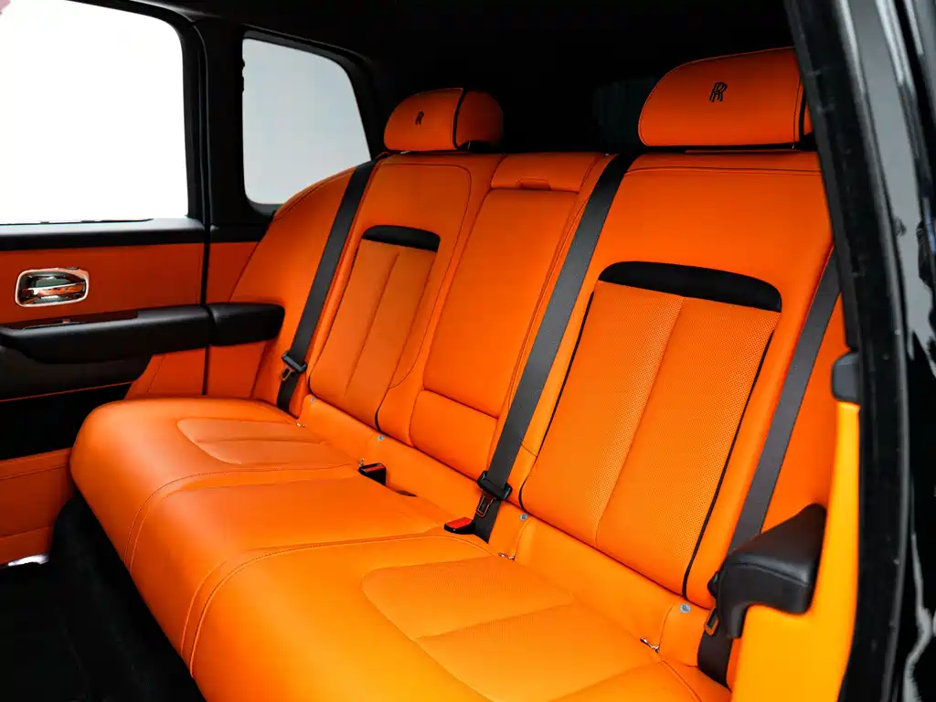 Rolls-Royce Cullinan — фото 10