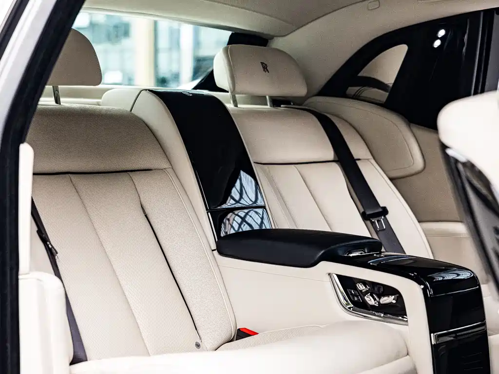 Rolls-Royce Phantom — фото 17