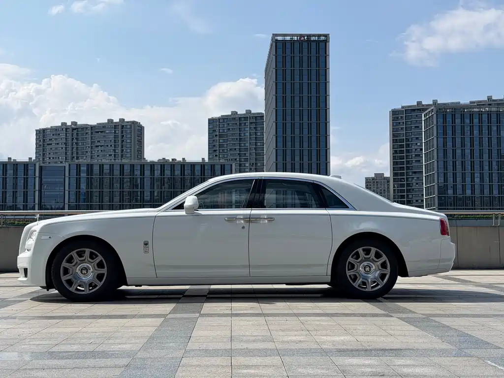 Rolls-Royce Ghost — фото 4