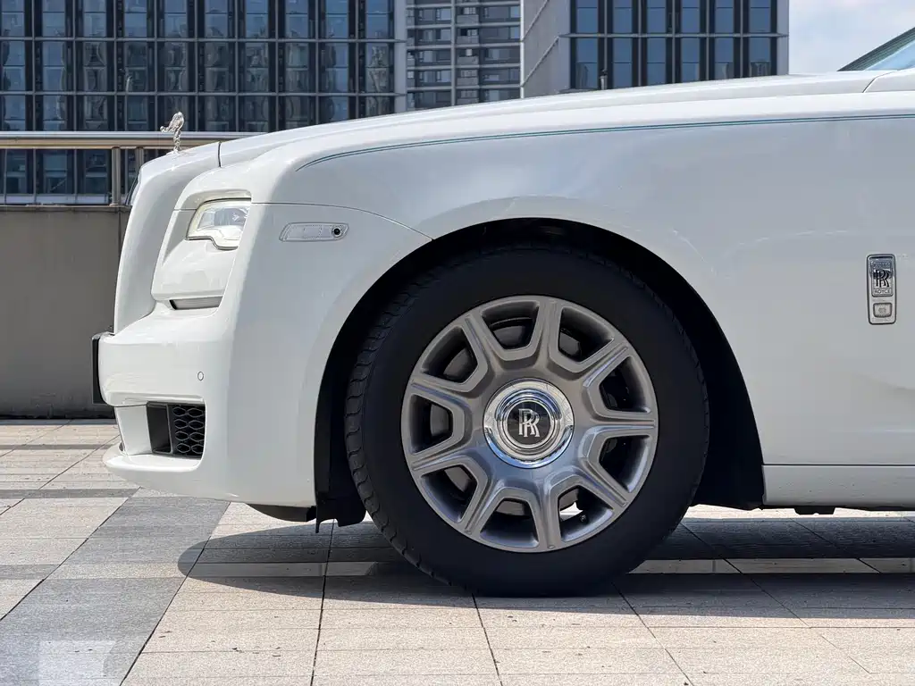 Rolls-Royce Ghost — фото 6