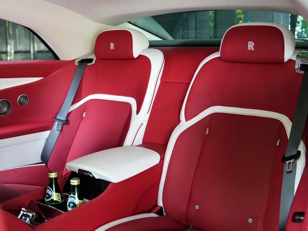 Rolls-Royce Phantom — фото 15