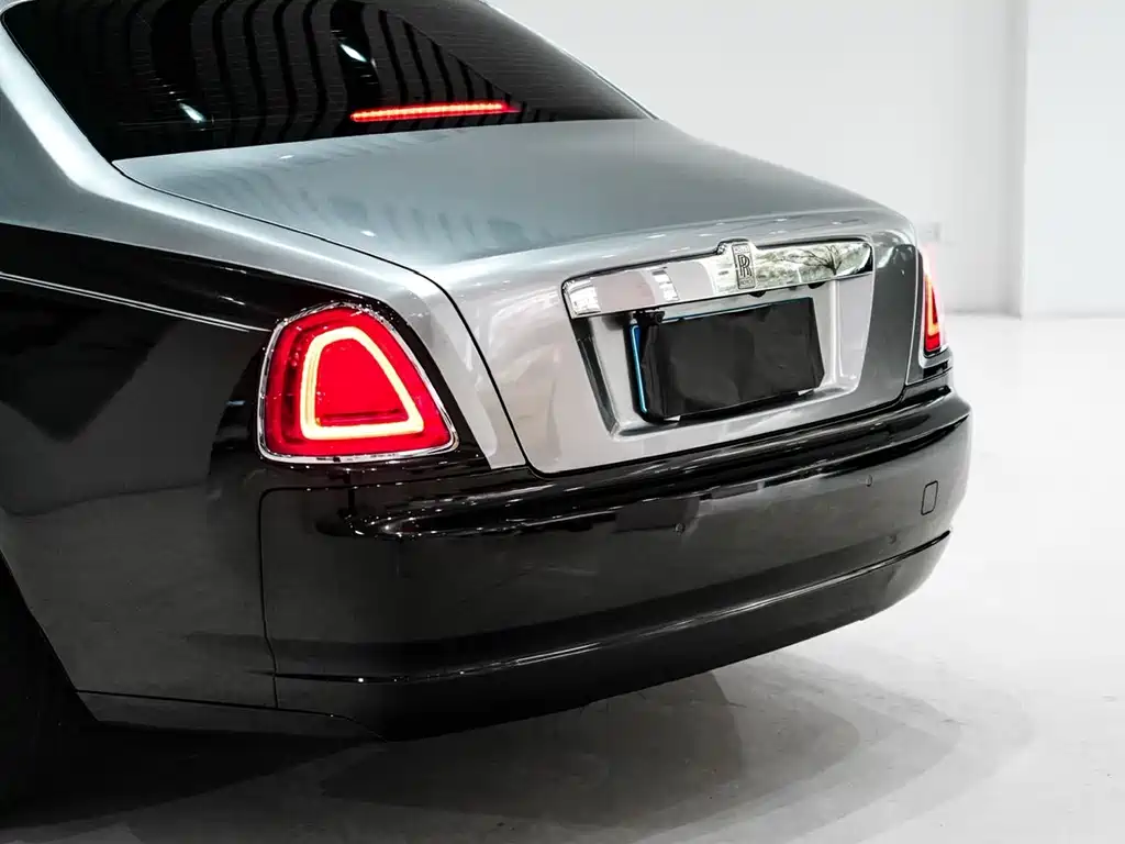 Rolls-Royce Ghost — фото 8