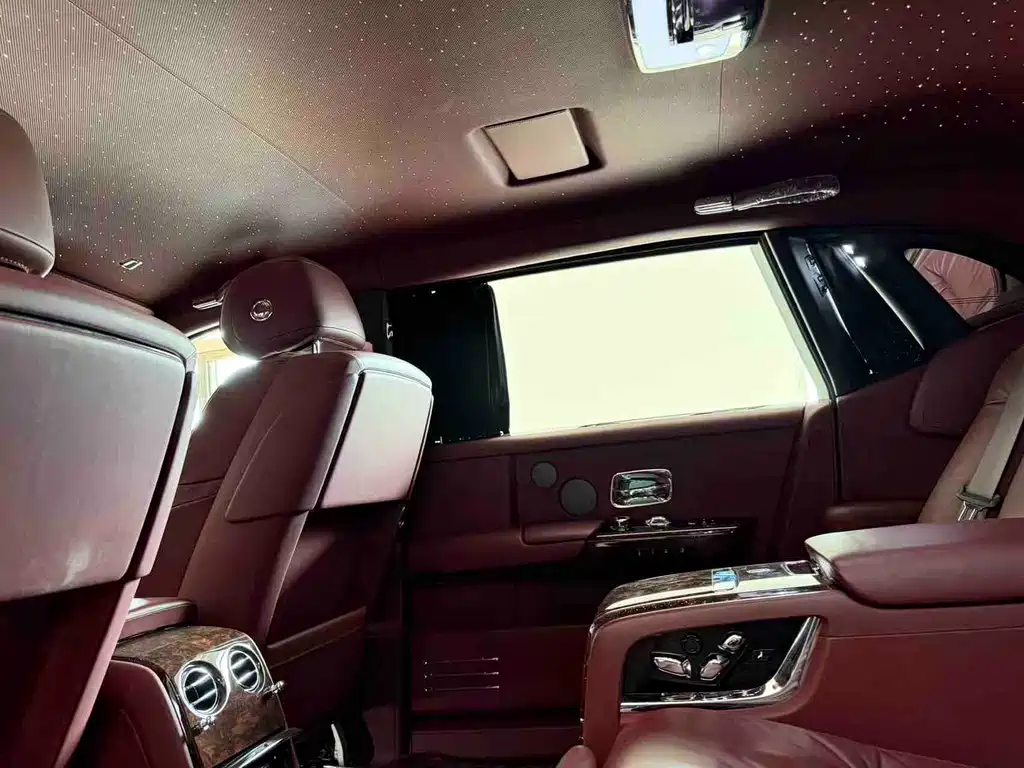 Rolls-Royce Phantom — фото 8