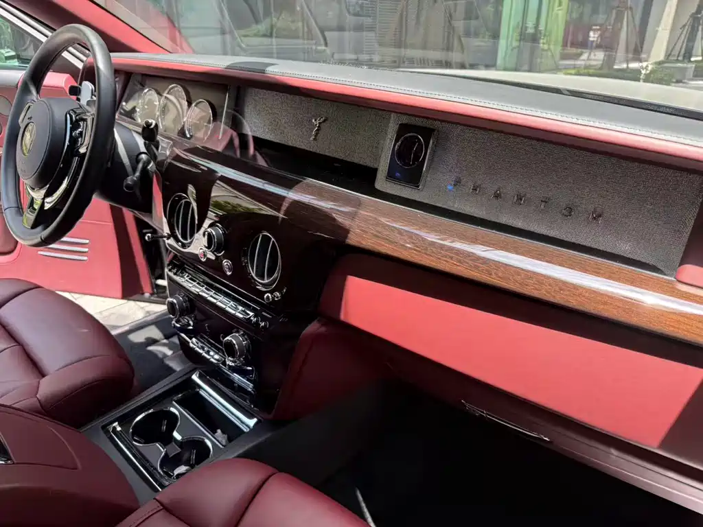 Rolls-Royce Phantom — фото 14