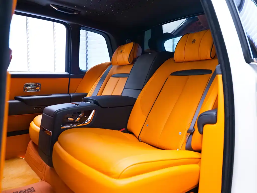 Rolls-Royce Cullinan — фото 19