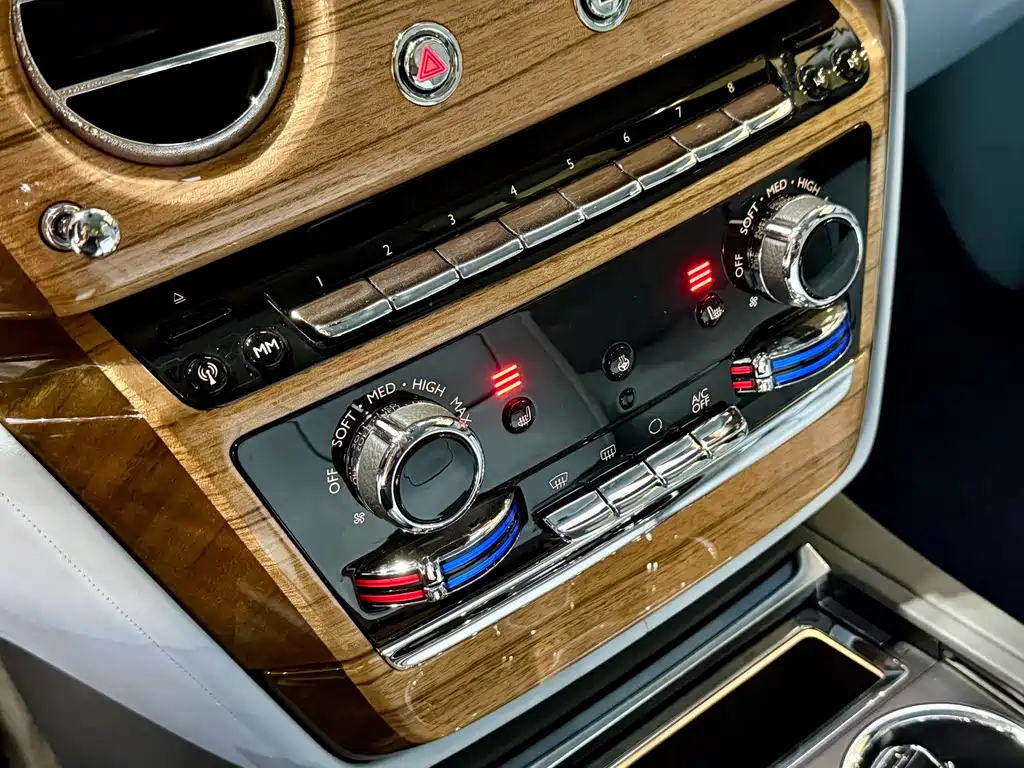 Rolls-Royce Phantom — фото 13