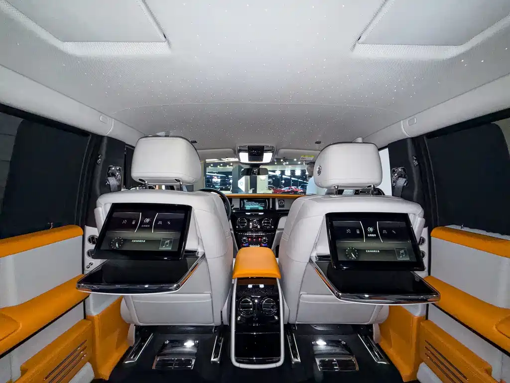 Rolls-Royce Phantom — фото 18