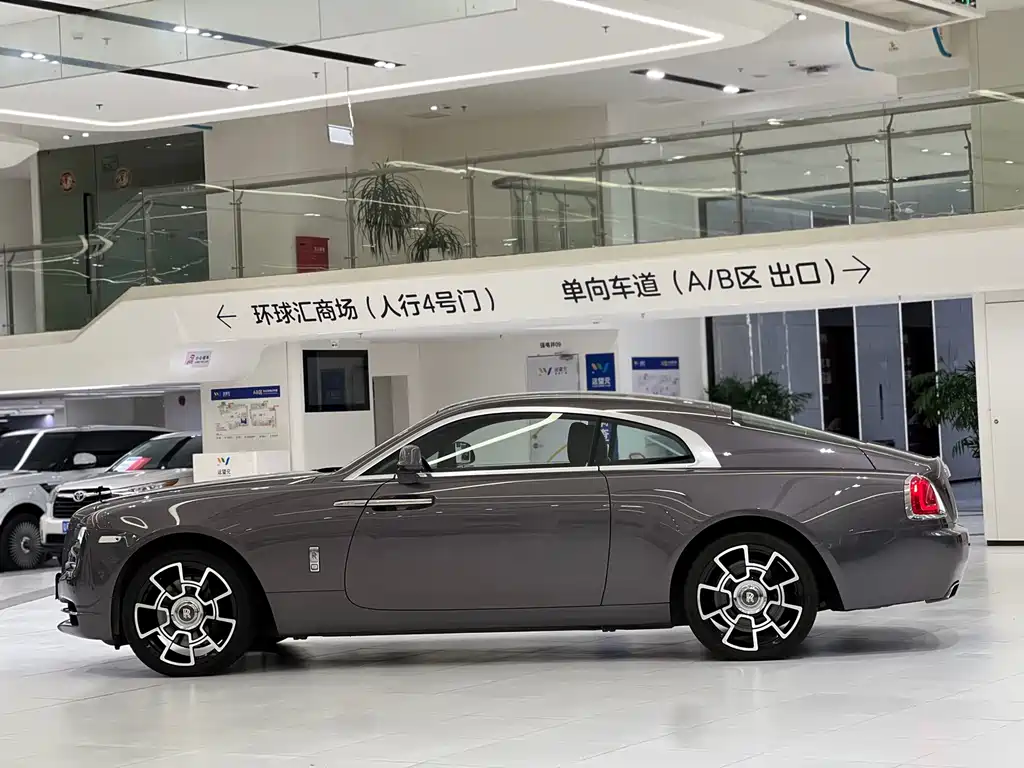 Rolls-Royce Wraith — фото 5
