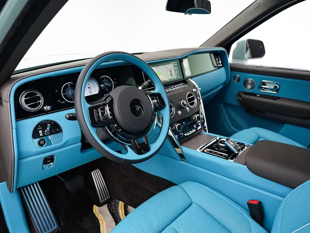 Rolls-Royce Cullinan — фото 15