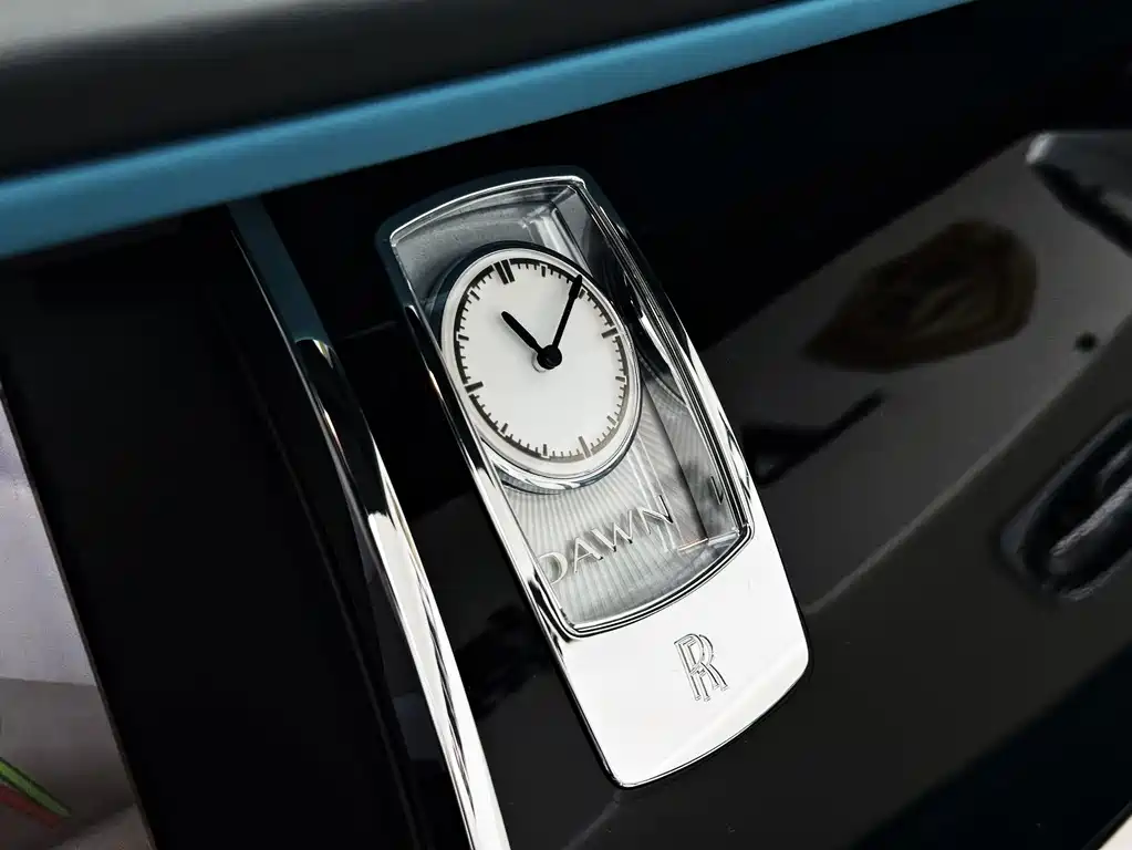 Rolls-Royce Dawn — фото 21
