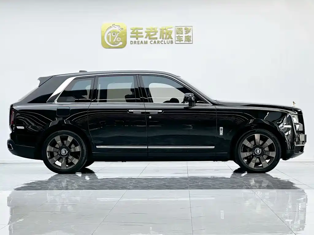 Rolls-Royce Cullinan — фото 26