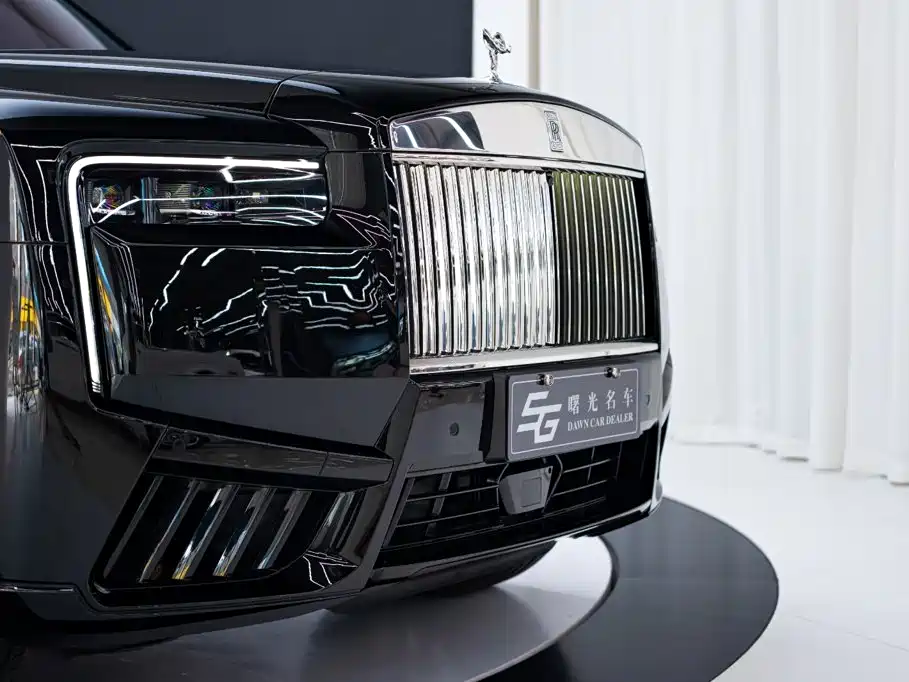 Rolls-Royce Cullinan — фото 23