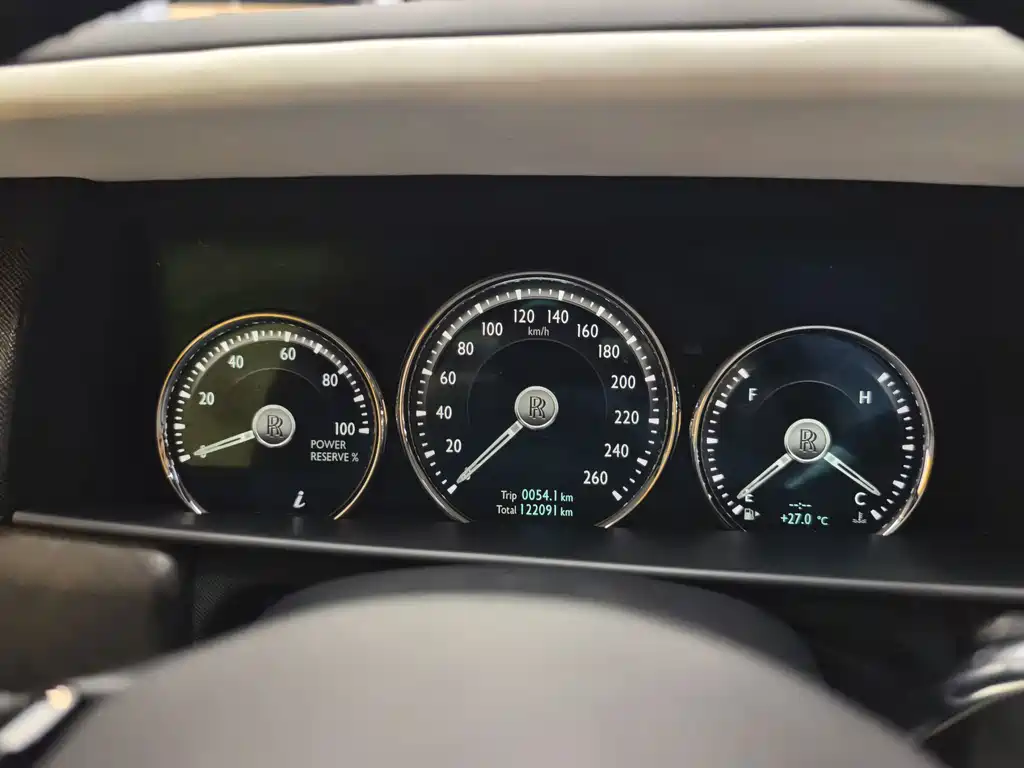 Rolls-Royce Cullinan — фото 19