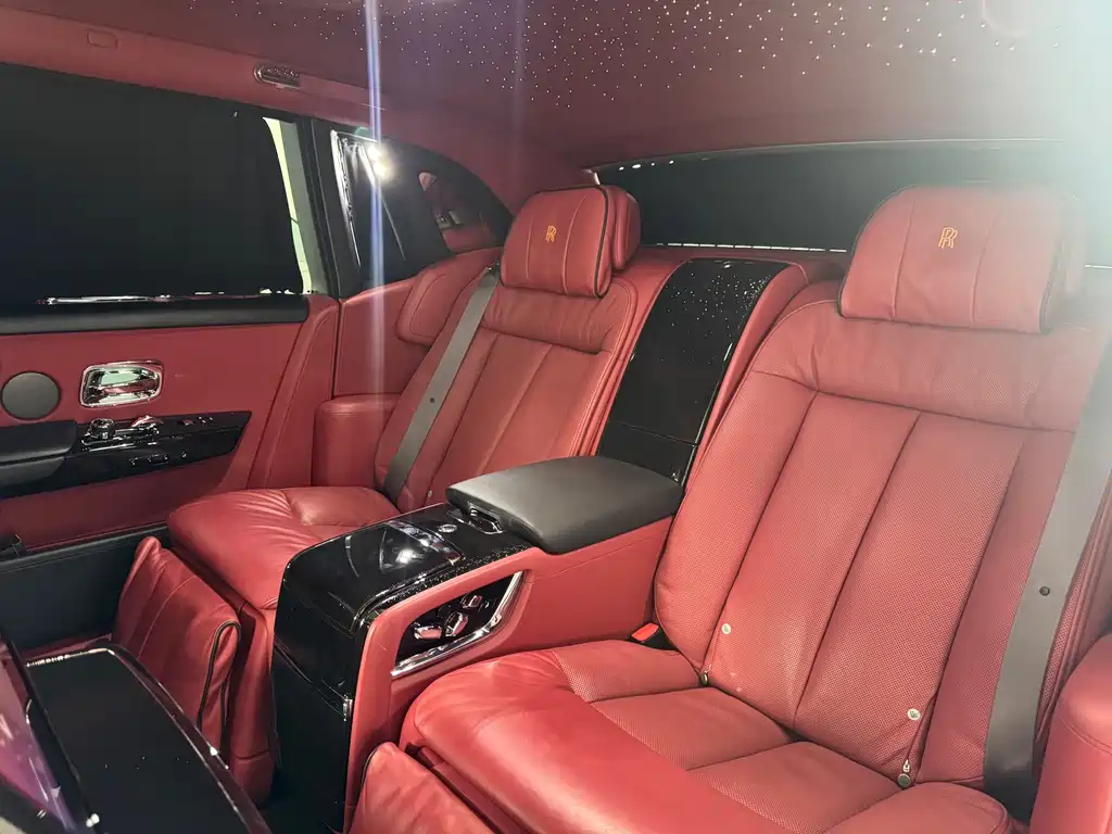 Rolls-Royce Phantom — фото 10