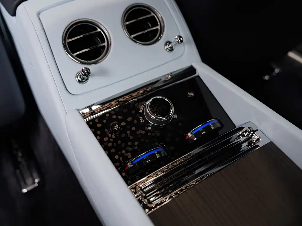 Rolls-Royce Phantom — фото 26
