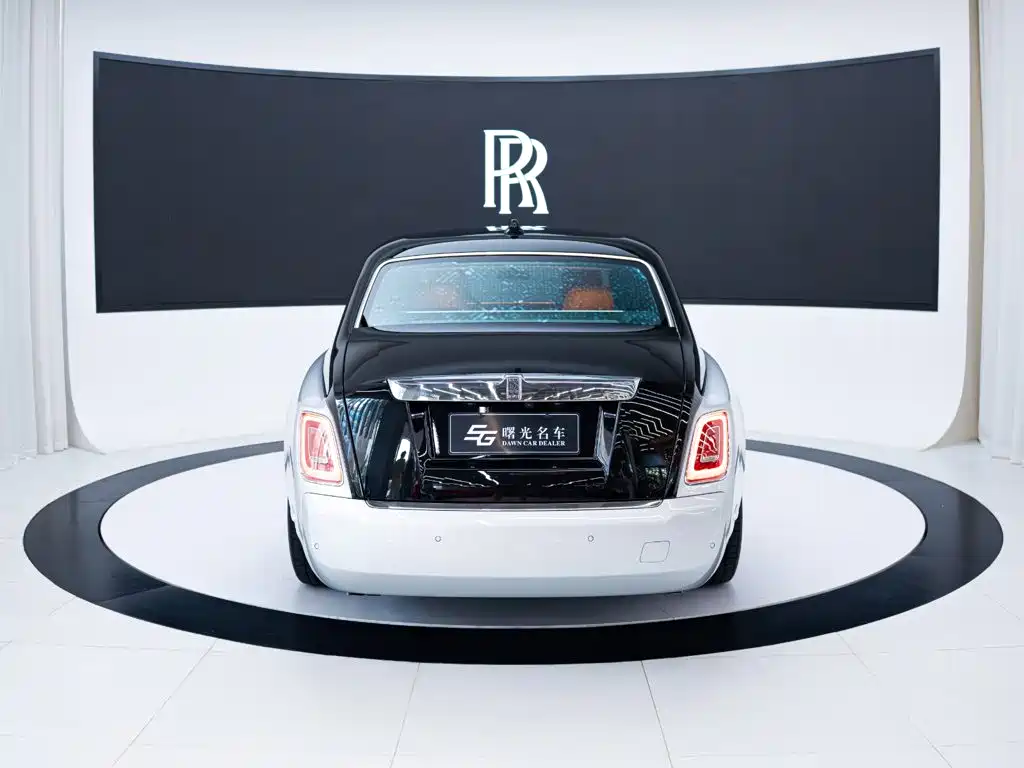 Rolls-Royce Phantom — фото 5