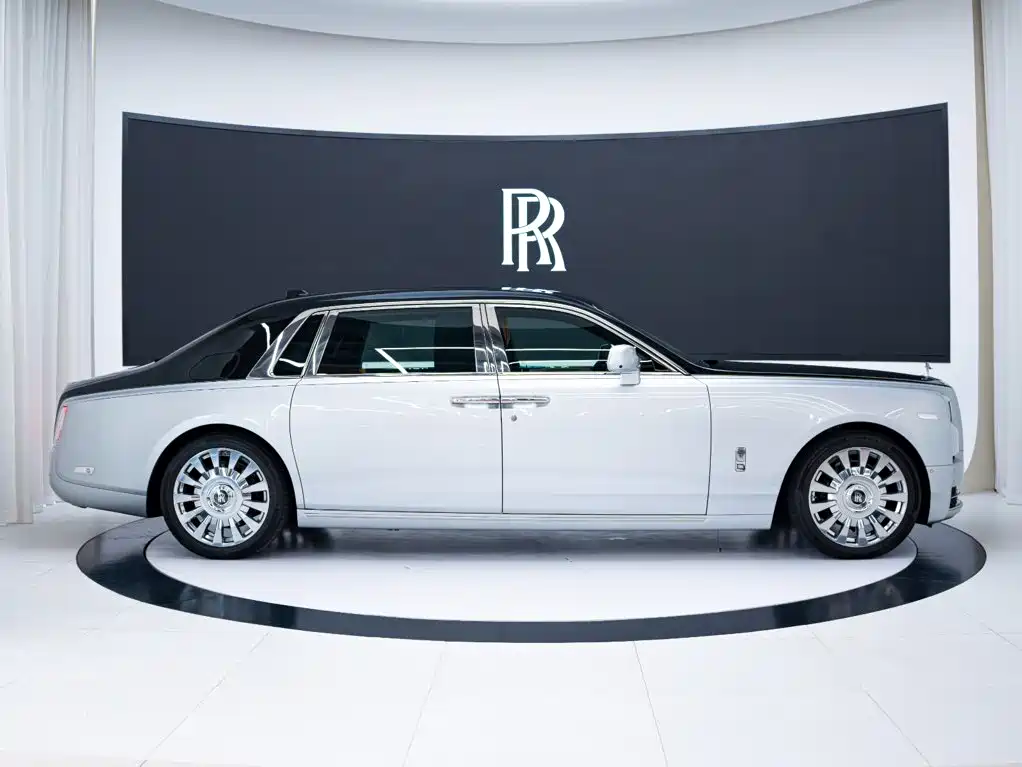 Rolls-Royce Phantom — фото 7