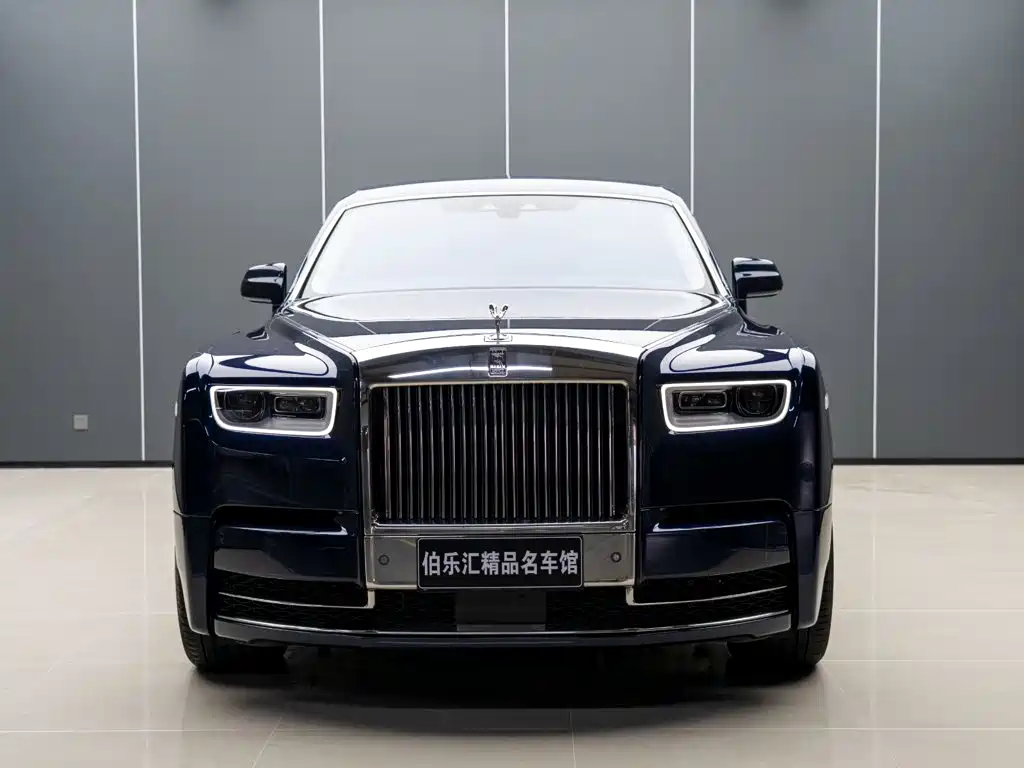 Rolls-Royce Phantom — фото 10