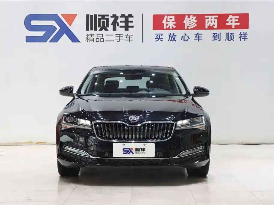 Skoda Superb — фото 2