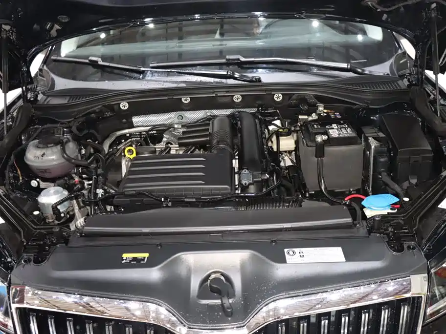 Skoda Superb — фото 19