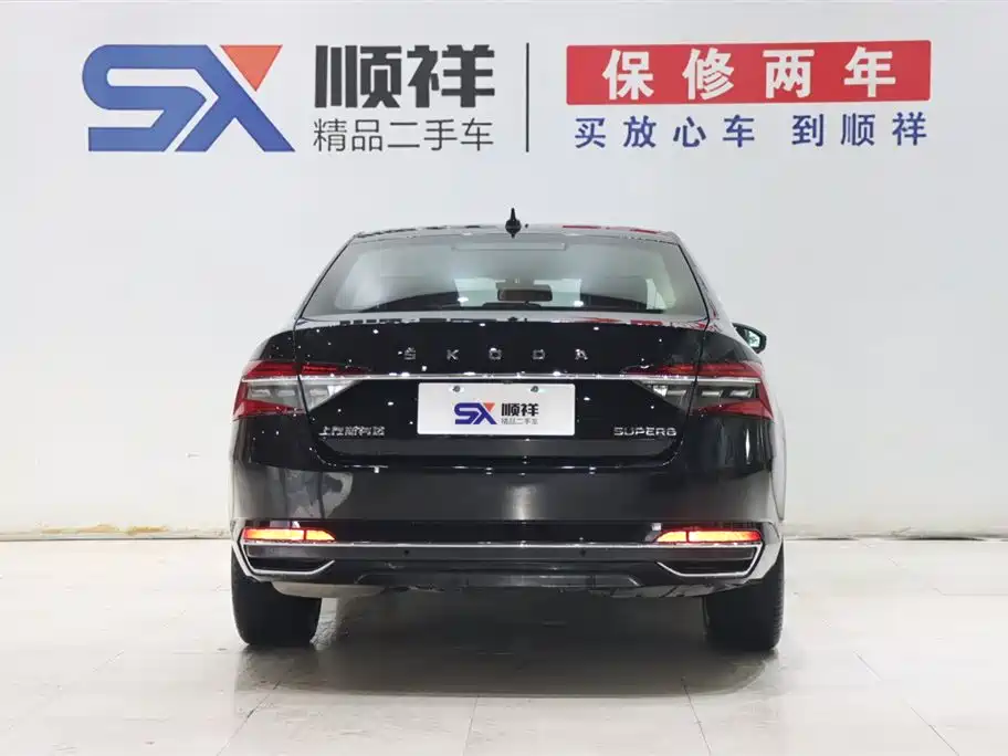 Skoda Superb — фото 5